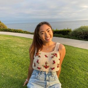 Meet your Posher, Elizabeth